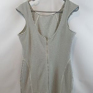 💥Worthington Large Black and White Striped dress